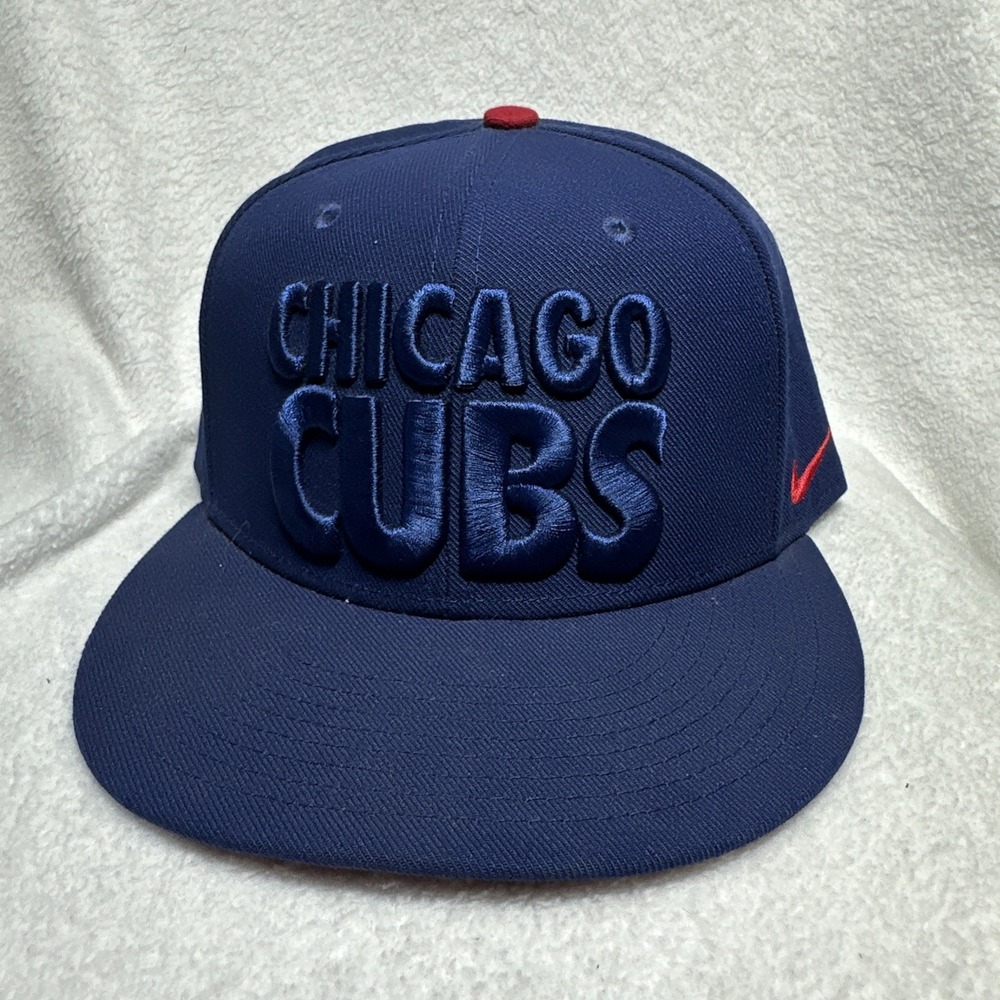 RARE Chicago Cubs NIKE True StrapBack Hat Cap Embossed Spellout Logo 2015 used